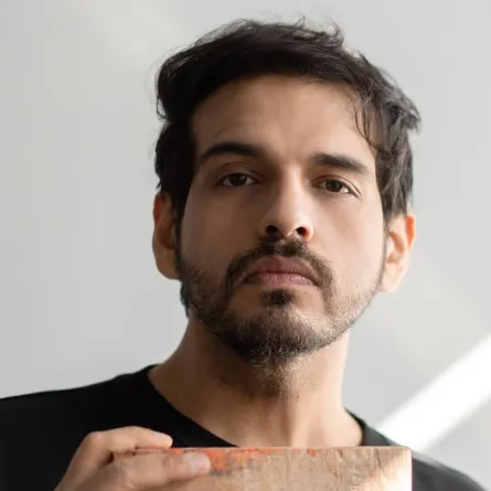 مصمم المجوهرات الكويتي، أنس العميم