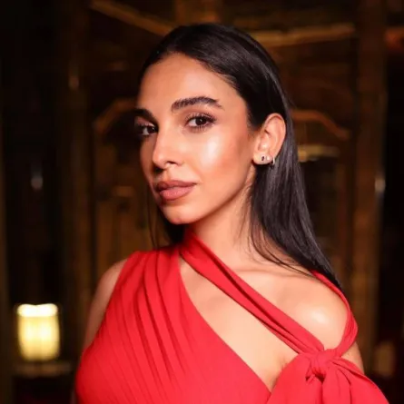 سلمى أبو ضيف تدشن مشروعها التجاري الأول.. خط أزياء لملابس البحر