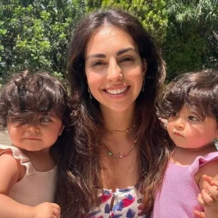 فاليري ابو شقرا وابنتيها - الصورة من حسابها على انستغرام