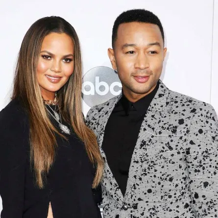 كريسي تيغن وزوجها جون ليجند