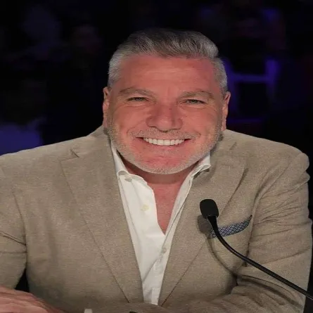 الإعلامي علي جابر - صورة من حسابه على فيسبوك