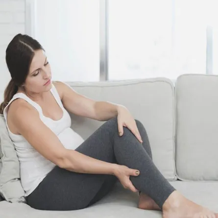 صورة لحامل تعاني من تقلصات الساق