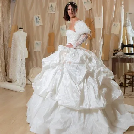 فساتين زفاف ملكية