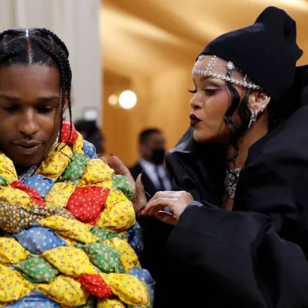 ريهانا وحبيبها آيساب