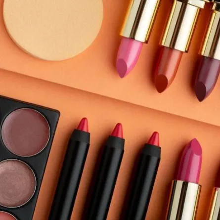 ماركات مكياج نباتية