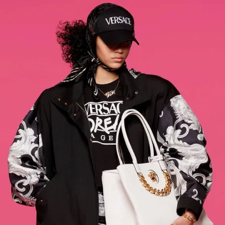 موديلات حقائب باللون الأبيض من عروض ما قبل خريف 2022