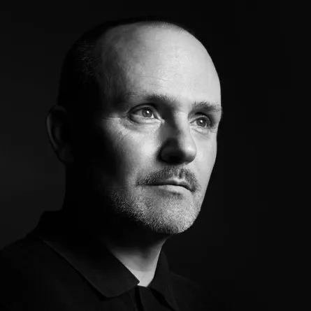 بيتر فيليبس Peter Philips المدير الإبداعي لـ Christian Dior Makeup: مصدر إلهام واحد قد يتحوّل إلى 50 مشروعاً مختلفاً