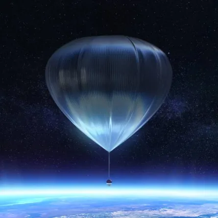 صورة بالون السفر للفضاء
