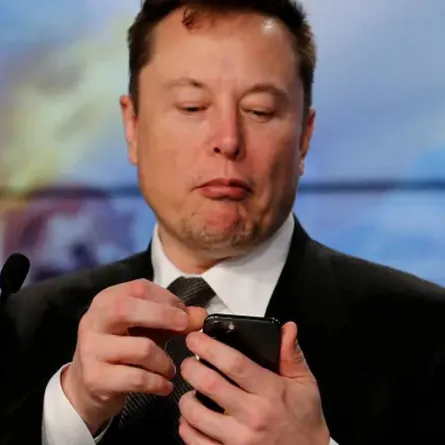 Elon Musk يغير خططه ويبيع 6.9 مليار دولار في أسهم Tesla مع اقتراب تجربة Twitter