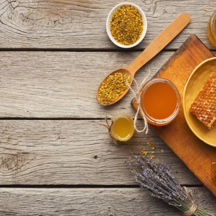 صورة لمزيج العكبر والعسل