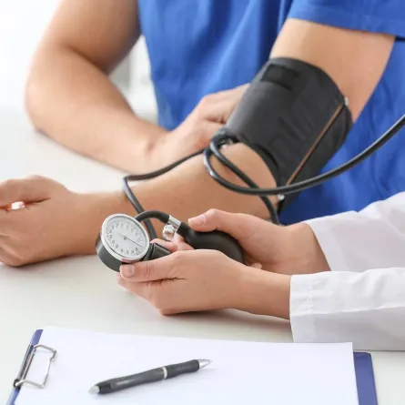 أعشاب طبيعية تساعد على خفض ضغط الدم المرتفع