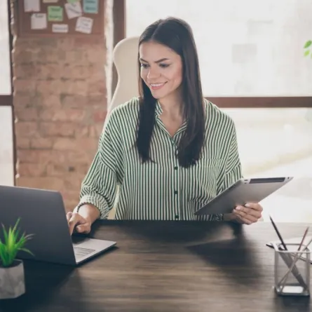 العمل بذكاء