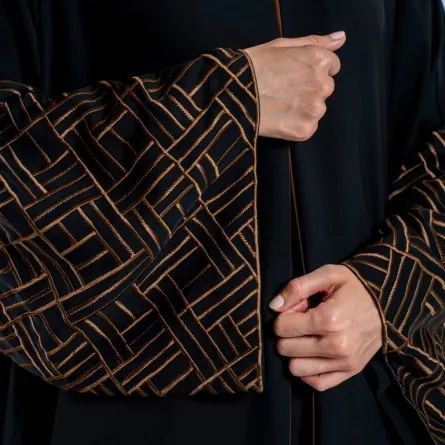 تنظيف العباءة