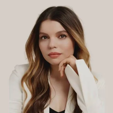 سيدة الأعمال التي تمتلك 220 مليون دولار في عمر الـ27 - الصورة من فوربس