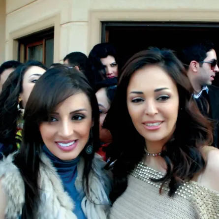 أنغام وداليا البحيري من كواليس مسلسل في غمضة عين - الصورة من أرشيف المحرر