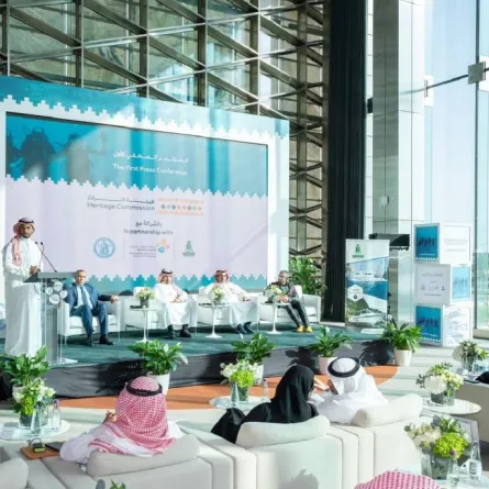 خلال المؤتمر الصحافي