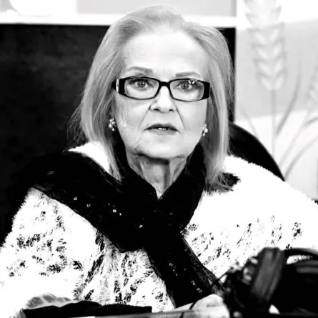 الراحلة أنطوانيت نجيب - الصورة من حساب الفنانة مها المصري على فيسبوك