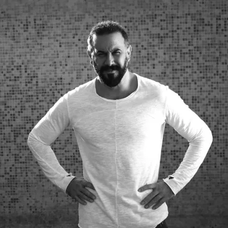 قصي خولي -  صورة من صفحته الرسمية على فيسبوك