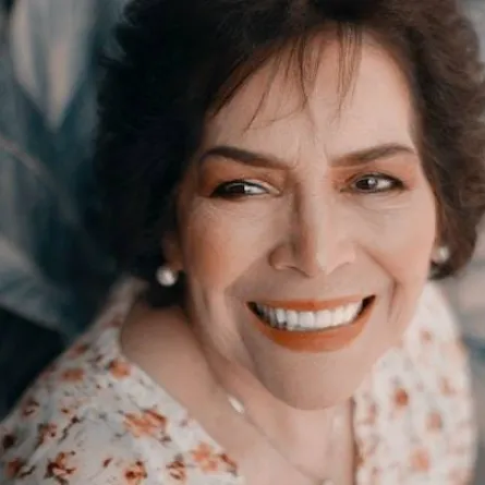 الأسنان البيضاء