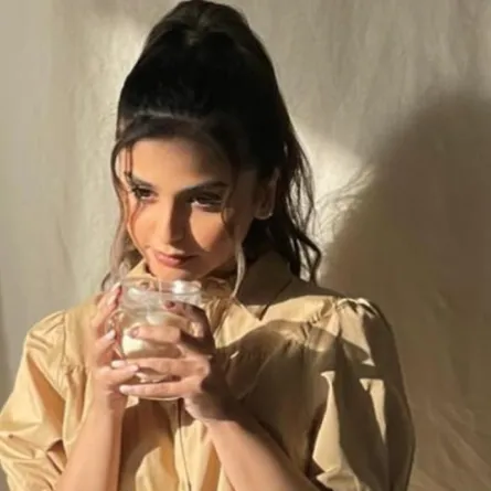 حلا الترك -الصورة من حسابها على الانستغرام