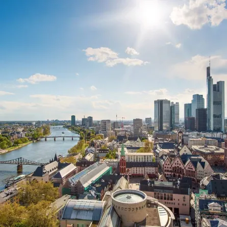 فرانكفورت وجهة كلاسيكية جذابة