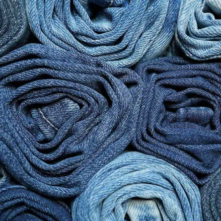 طرق متبعة في غسيل السراويل الجينز