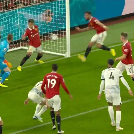 صورة من مباراة ليفربول ومانشستر يونايتد