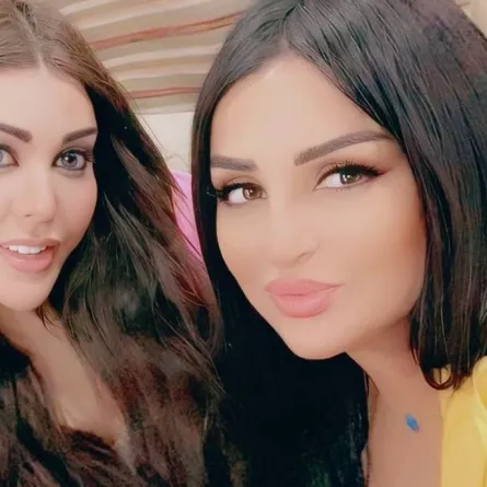 سارة الهاني مع شقيقتها الراحلة لينا الهاني -  صورة من صفحتها الرسمية على انستغرام