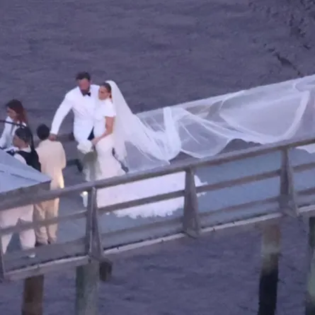 زفاف جينيفر لوبيز وبن أفليك - الصورة من موقع TMZ