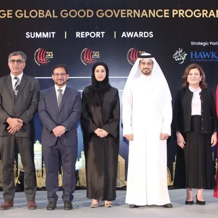 "دبي لرعاية النساء" تحصل على جائزة الحوكمة الرشيدة العالمية. الصورة من "وام"