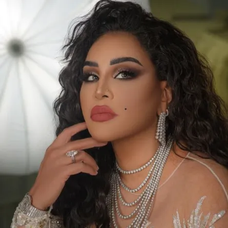 أحلام- الصورة من حسابها  على الانستغرام