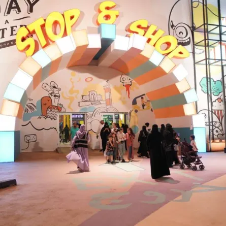 بتصاميمها المستلهمة من الرسوم والفنون.. "ستوب آند شوب" تستقطب زوار مهرجان العودة إلى الرياض