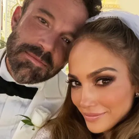 جينيفر لوبيز وبن أفليك- الصورة من حساب jlo beauty على إنستغرام