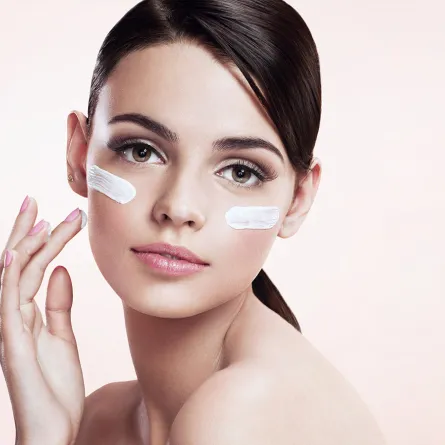 روتين العناية بالبشرة اليومي