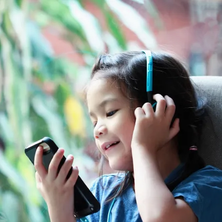 غوغل تشجع الصغار على القراءة بتطبيق على الاندروريد - الصورة من موقع readalong.google