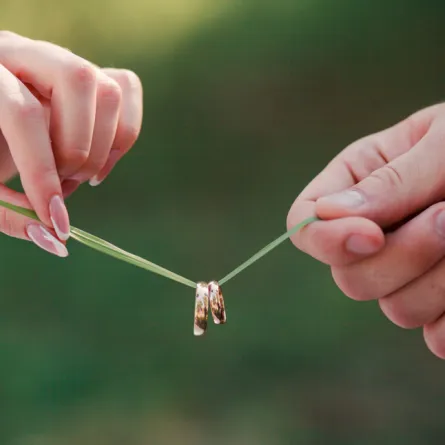 ماذا تحب المرأة في فترة الخطوبة؟