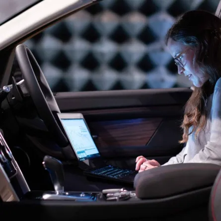 فحص السيارة بالكومبيوتر