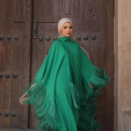 فساتين محجبات باللون الأخضر