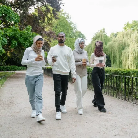 الغيرة بين الأصدقاء وأساليب التخلص منها