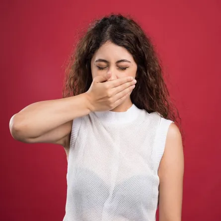 أسباب تقرحات اللسان وأفضل طرق علاجها