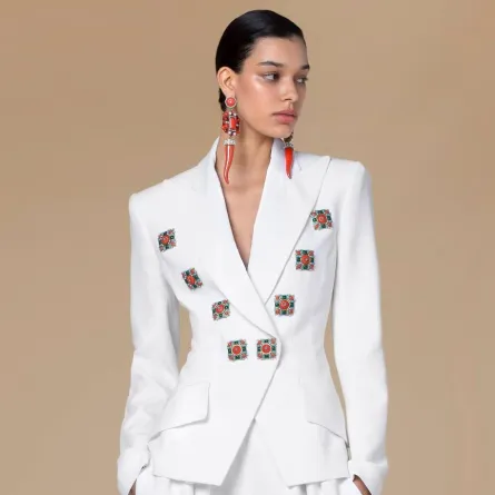 بدلات نسائية مناسبة للمعلمات