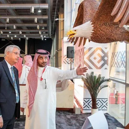 استضافة معرض الصقور والصيد السعودي الدولي لسفراء 6 دول
