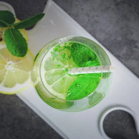 خلطة الليمون مع بذور الشيا.. هل تساهم فعلاً في خسارة الوزن؟