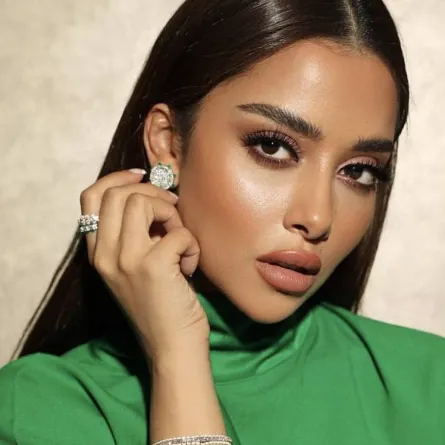 بلقيس فتحي بمكياج ترابي -الصورة من حسابها على الانستغرام