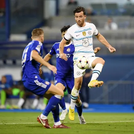 صورة من مباراة تشيلسي ودينامو زغرب