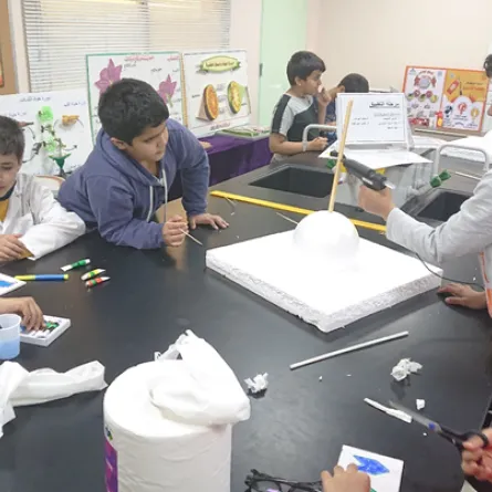 تدريب الطلاب على تقنية ستيم  