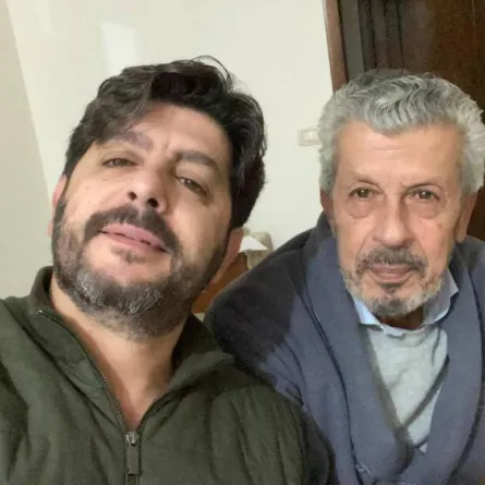 طوني عيسى ووالده ناظم عيسى - الصورة من حساب طوني على فيسبوك