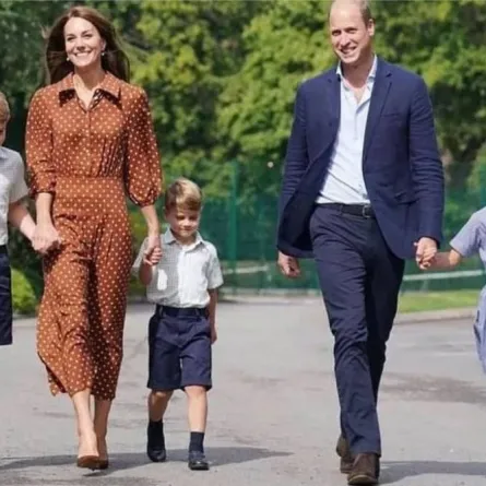 كيت ميدلتون والأمير ويليام يصطحبان أبناءهما الأمير جورج والأميرة شارلوت والأمير لويس للمدرسة- الصورة من حساب Europe Royals على إنستغرام