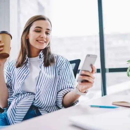 طريقة إدراج الرموز التعبيرية في رسائل Outlook وجعل رسائل البريد الإلكتروني الخاصة بك أكثر تعبيراً