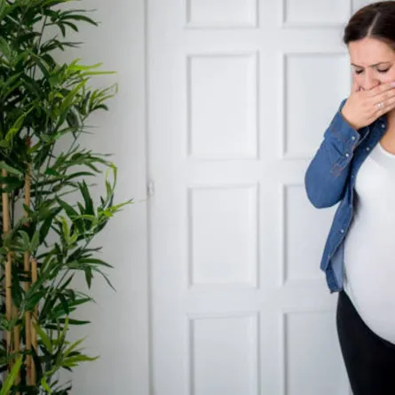 صورة لحامل تعاني من الغثيان الحلمي